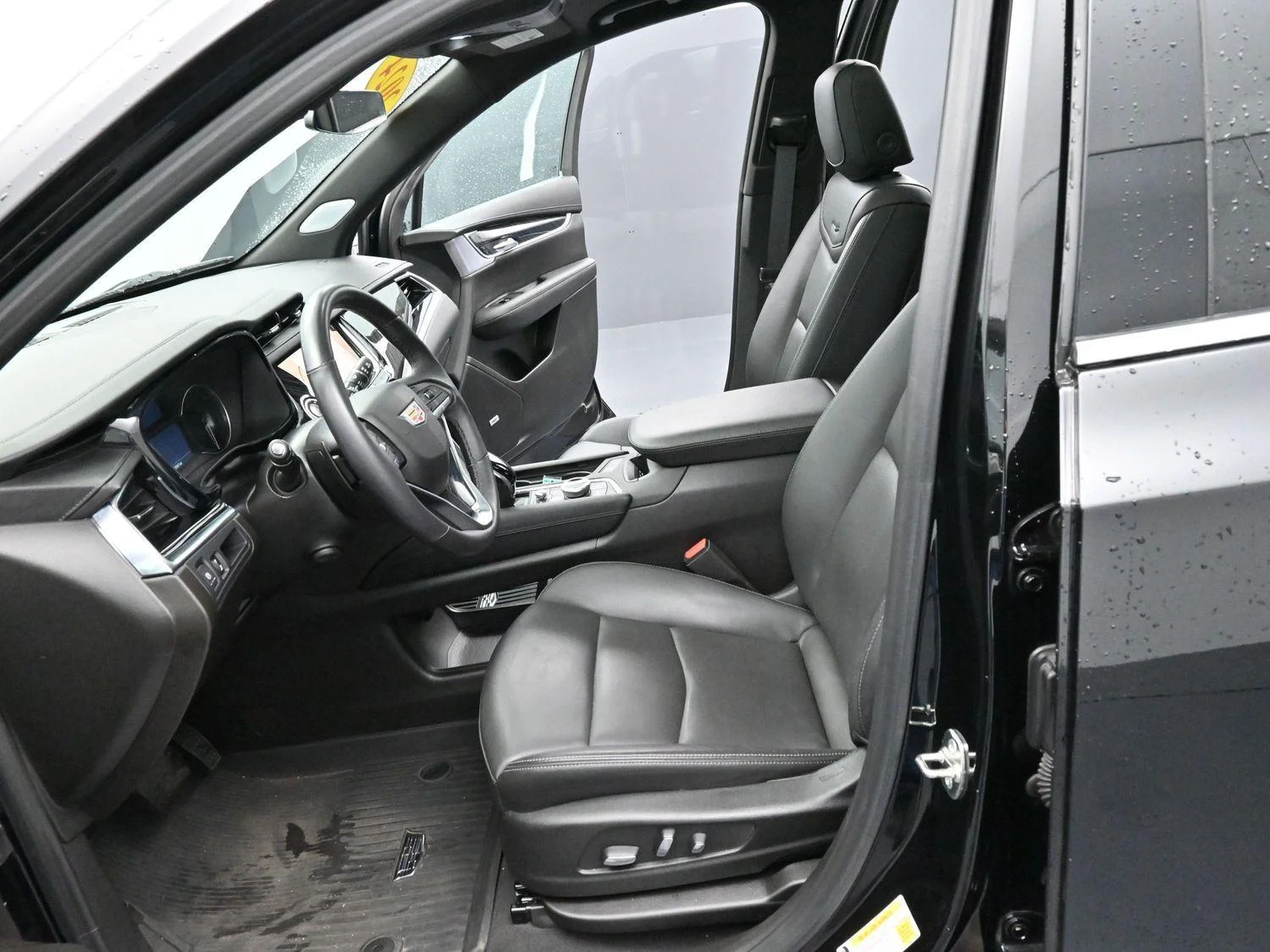 Used 2024 Stellar Black Metallic Cadillac Premium Luxury image 14