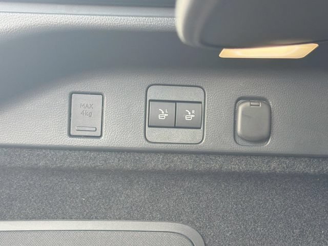 Used 2024 Mica Lexus RX 350h Premium image 13