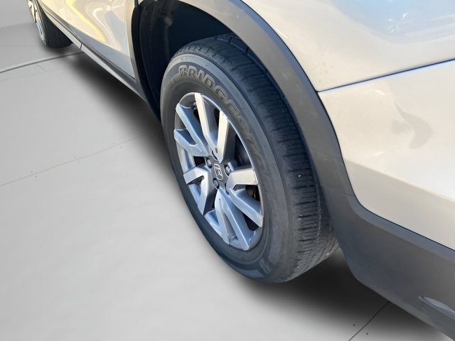 Certified Used 2019 Lunar Silver Metallic Honda EX image 16