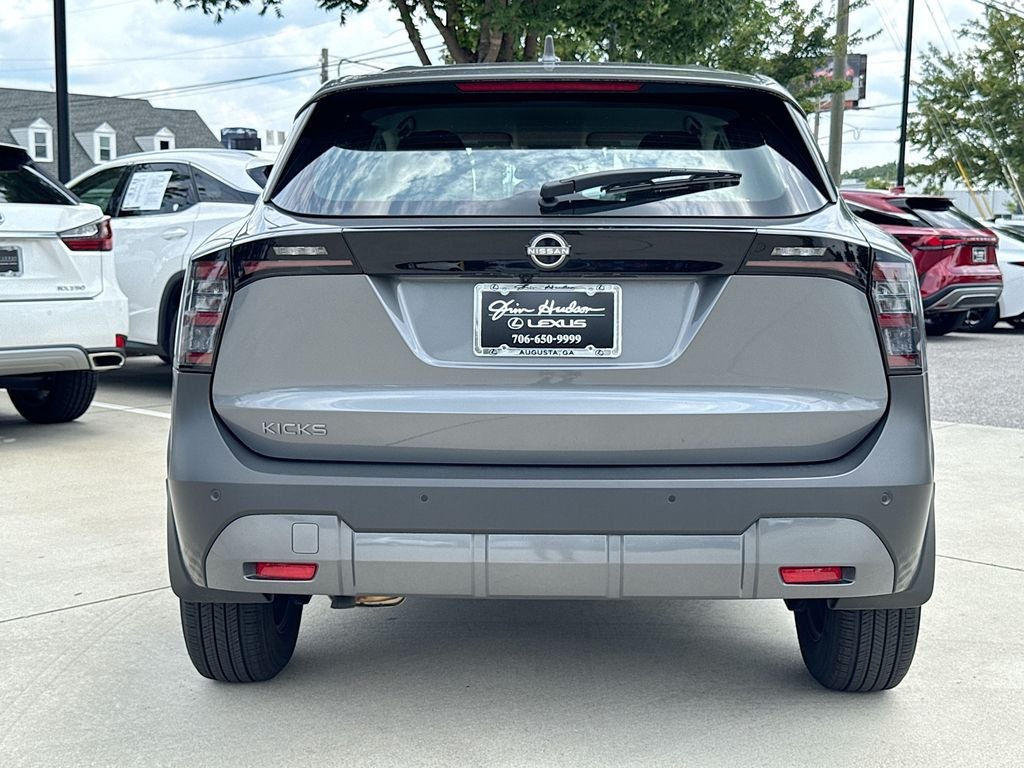 Used 2025 Gray Nissan S image 7