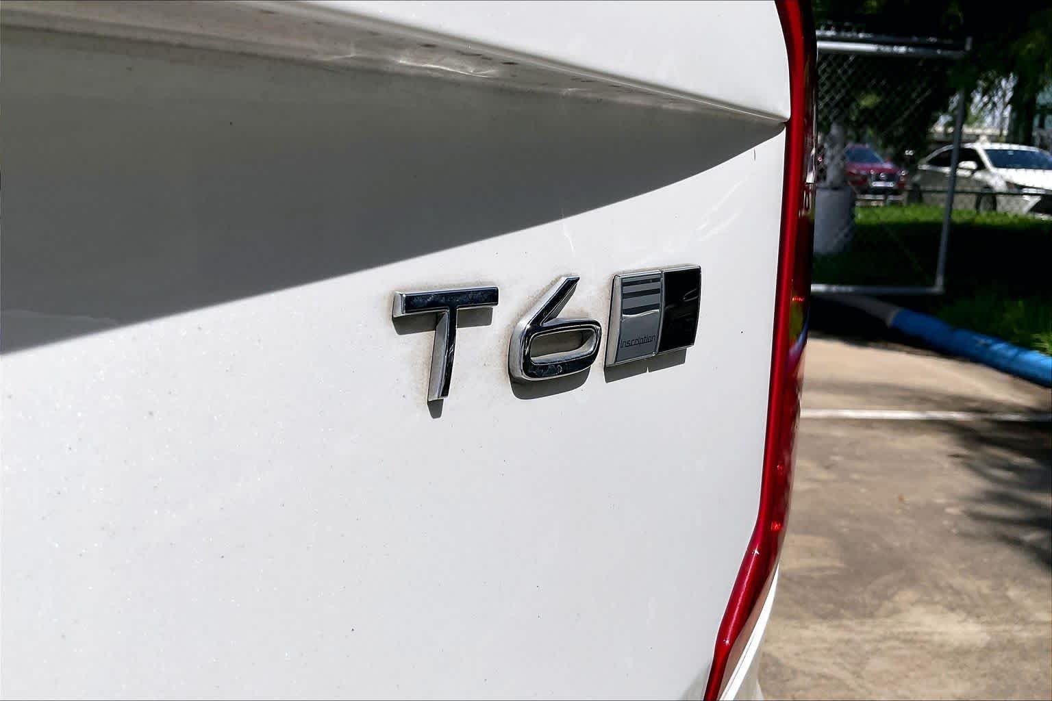 Used 2020 Crystal White Metallic Volvo Inscription image 9