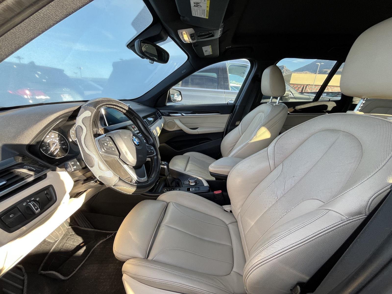 Used 2018  bmw xDrive28i image 7