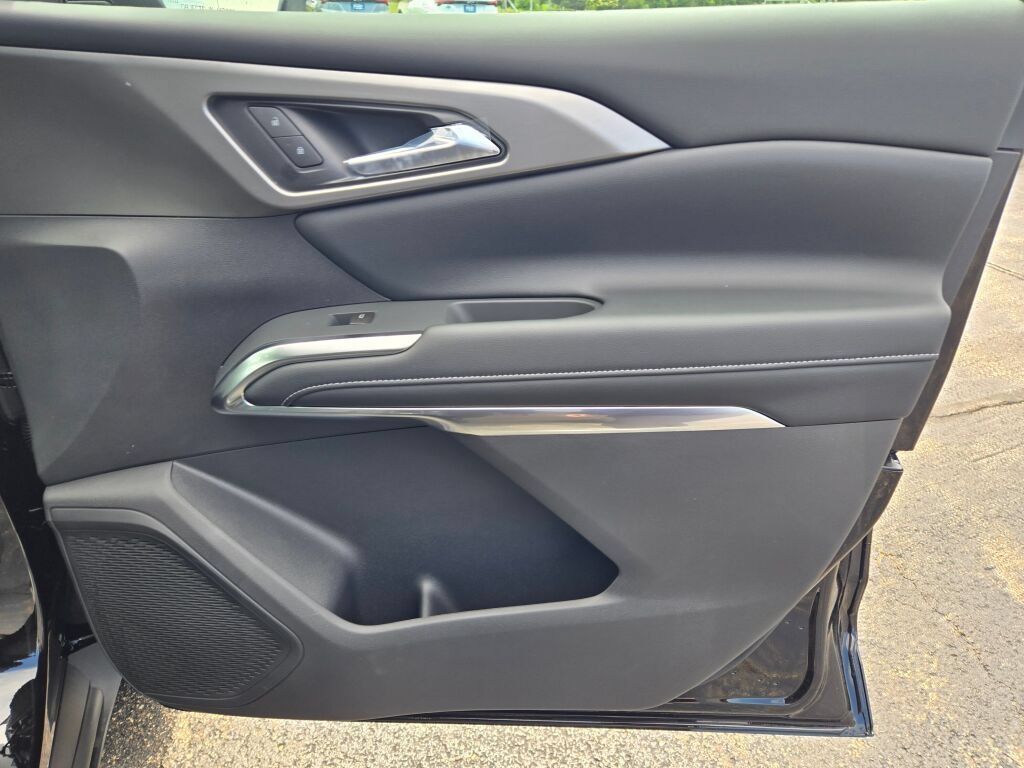 2026 Chevrolet Traverse LT - Photo 6