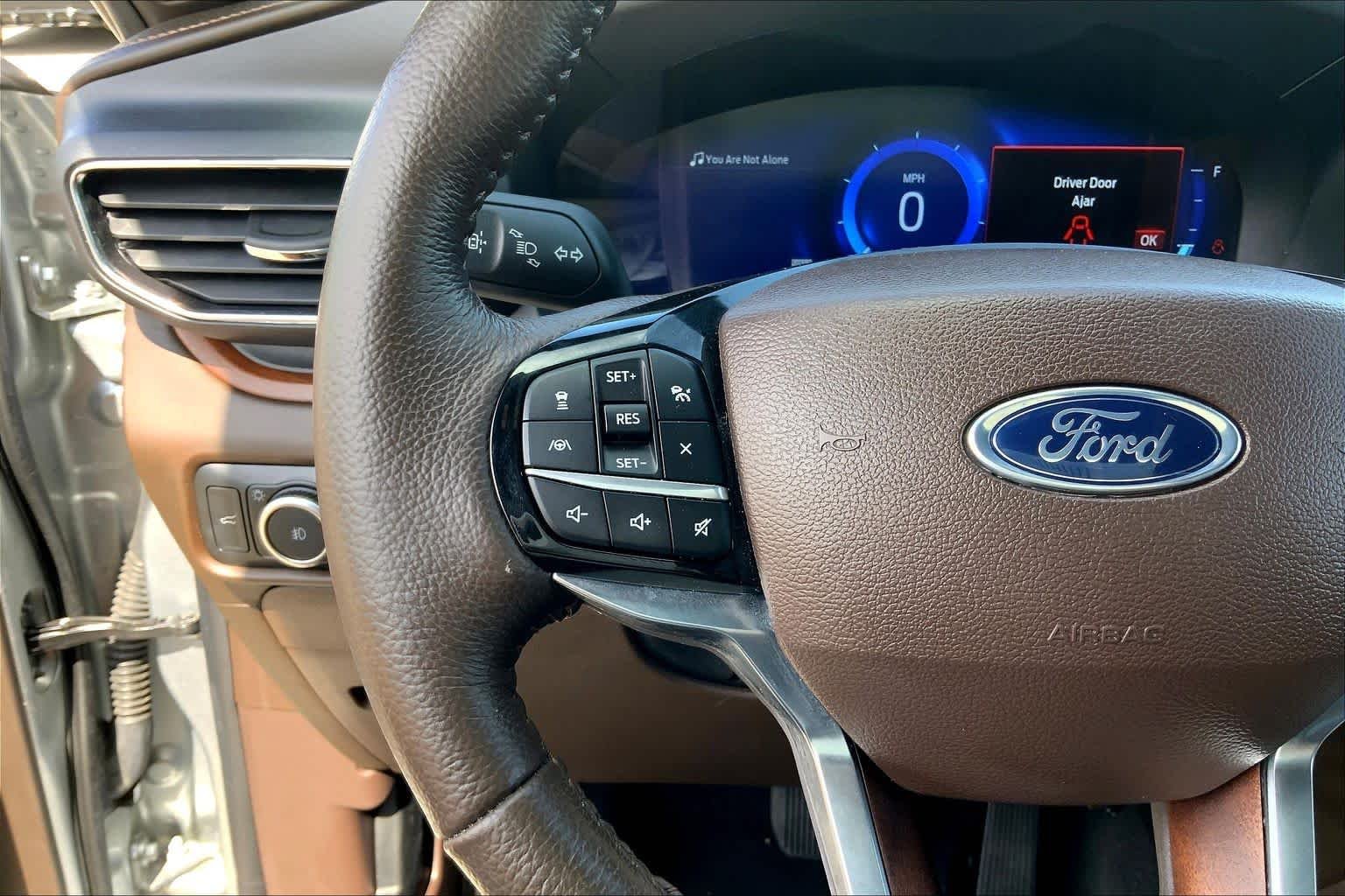 Used 2023 Iconic Silver Metallic Ford King Ranch image 47