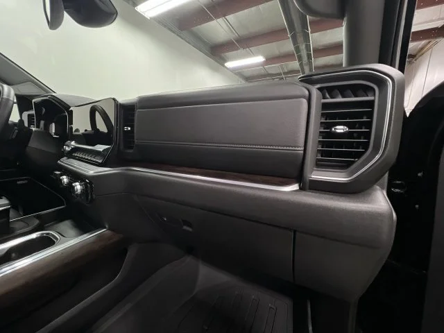 New 2026 Onyx Black GMC SLT image 30
