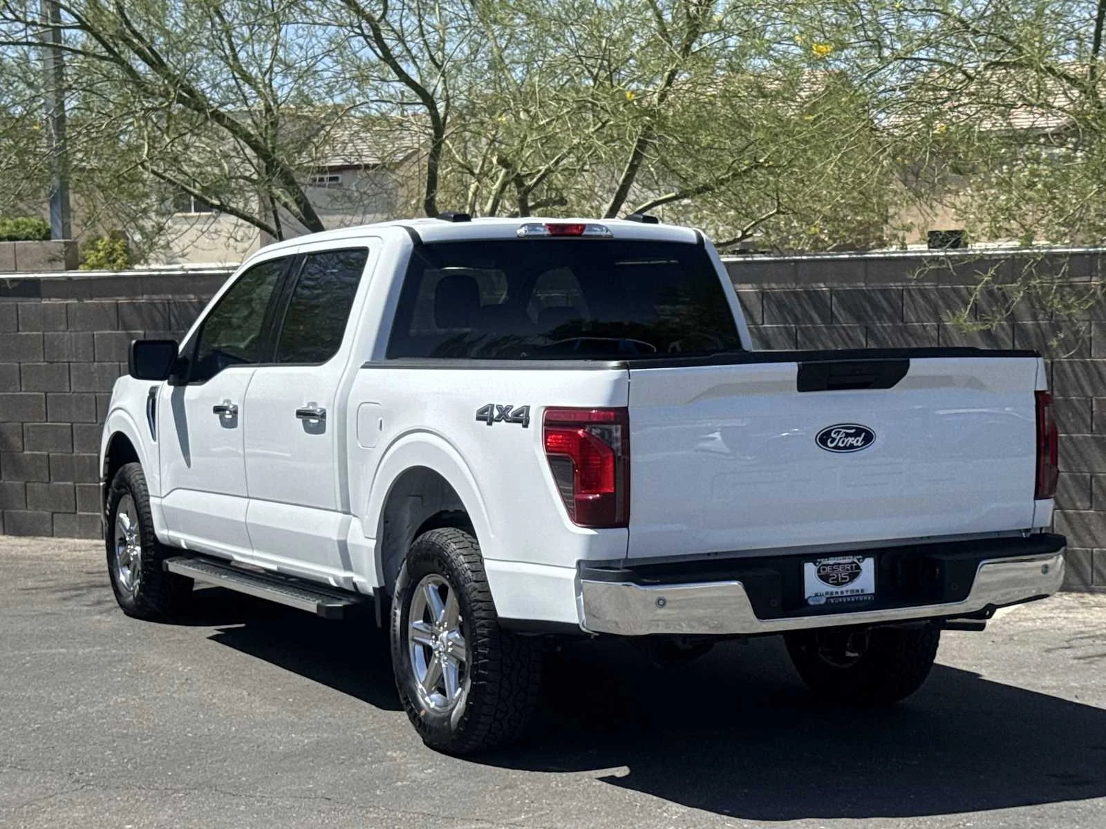 Used 2025 Oxford White Ford XLT image 6