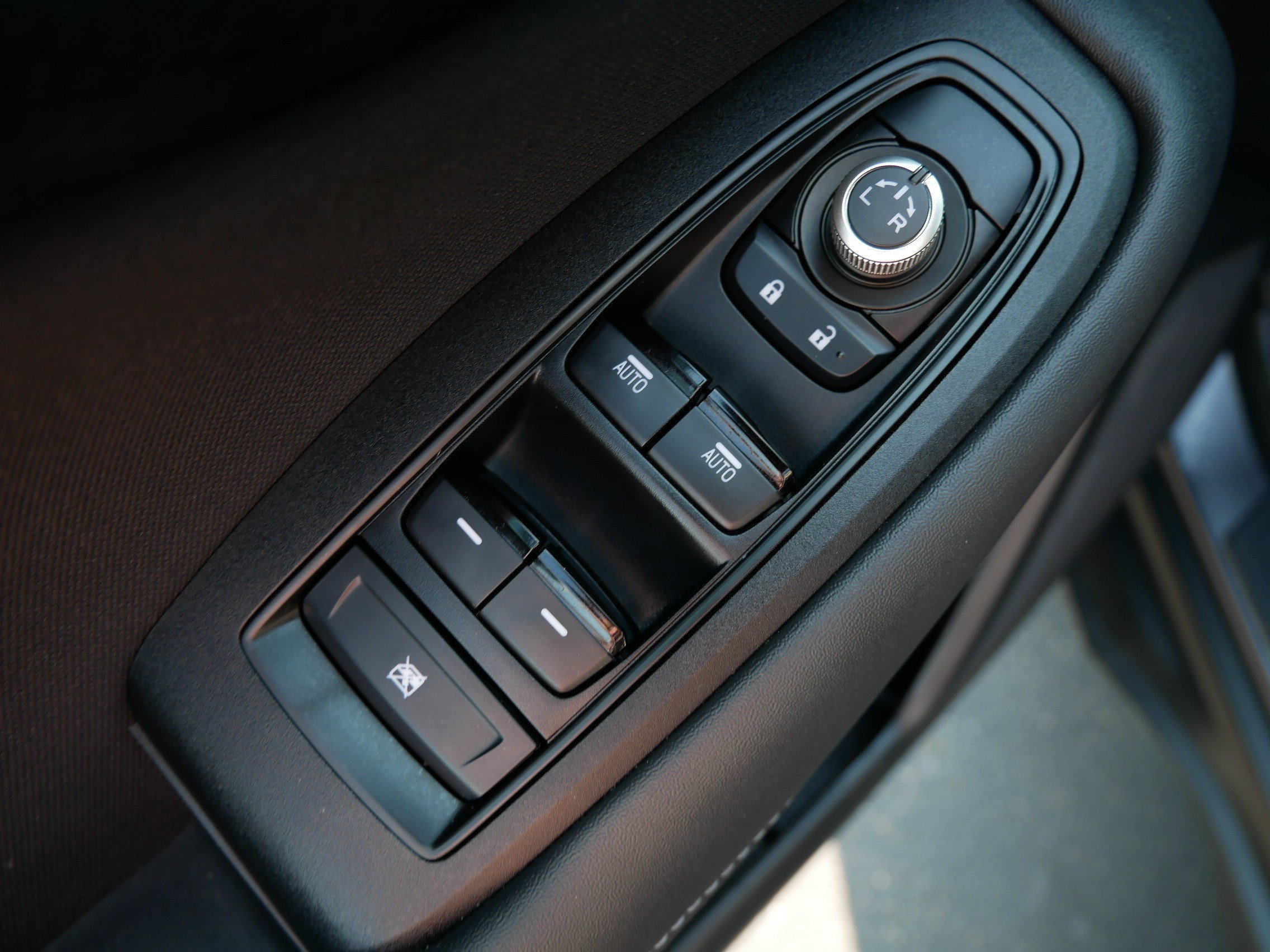 Used 2025 Magnetite Gray Metallic Subaru Premium image 19