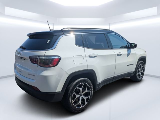 Used 2025 White Jeep Limited image 3