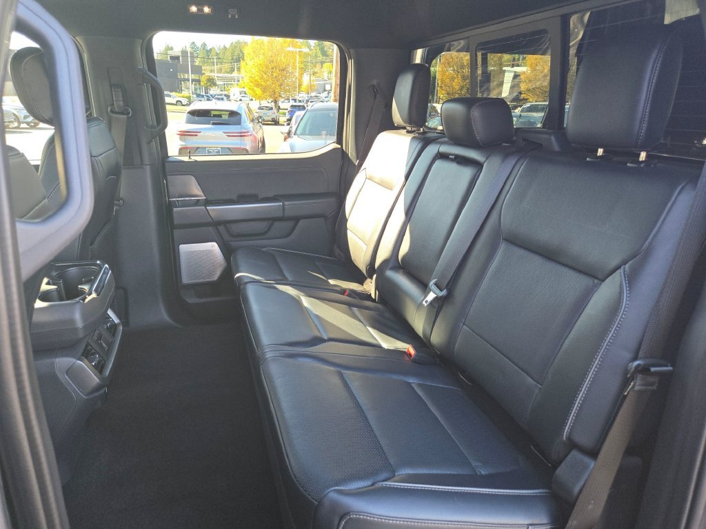 Used 2024 Gray Metallic Ford Lariat image 19
