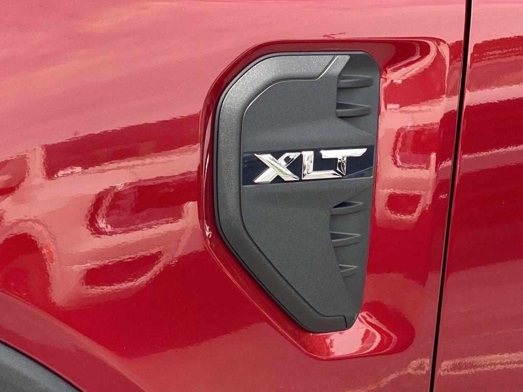 New 2026 Ruby Red Metallic Tinted Clearcoat Ford XLT image 9