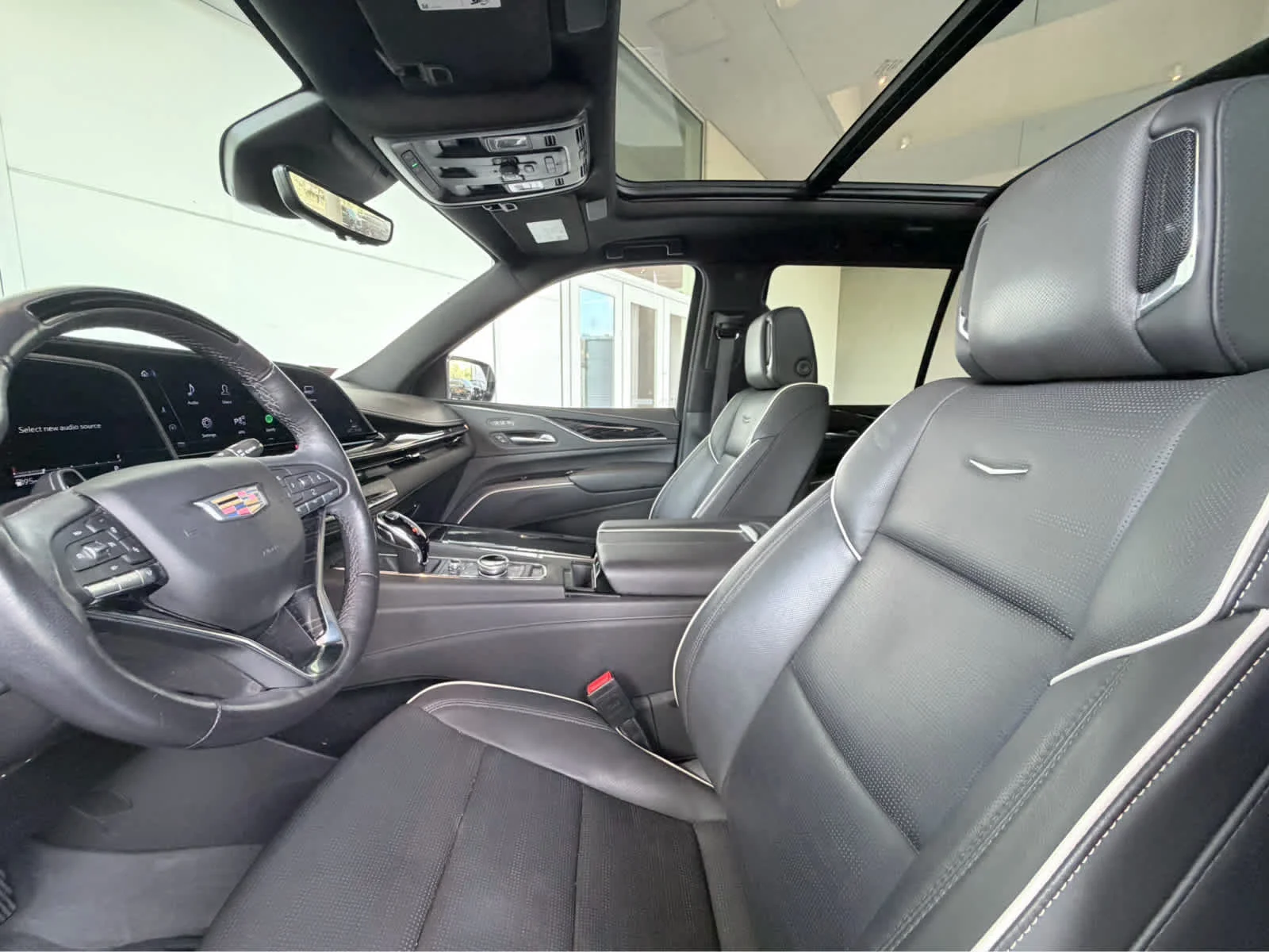 Certified Used 2024 Crystal White Tricoat Cadillac Sport image 16