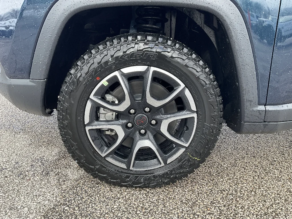 New 2026 Fathom Blue Pearl-Coat Exterior Paint Jeep Trailhawk image 14