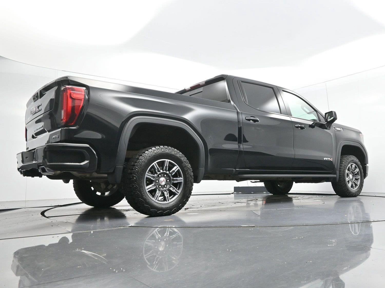 Used 2024 Onyx Black GMC AT4 image 55