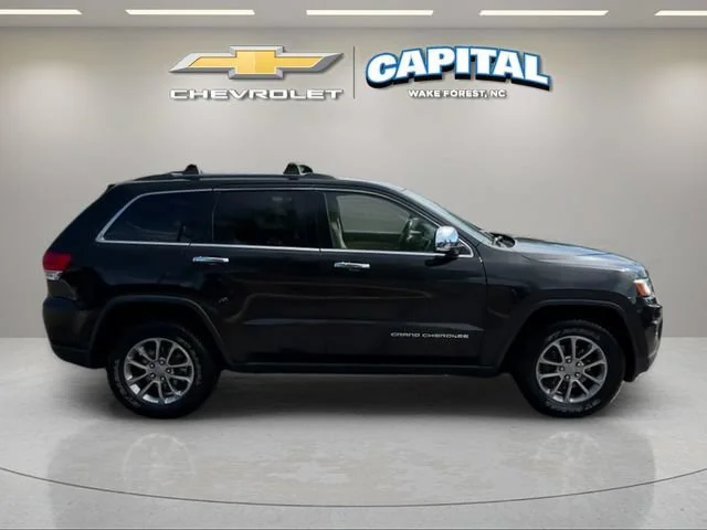 Used 2015  Jeep Limited image 6