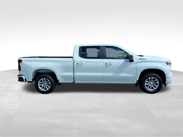 Certified Used 2022 White Chevrolet RST image 15