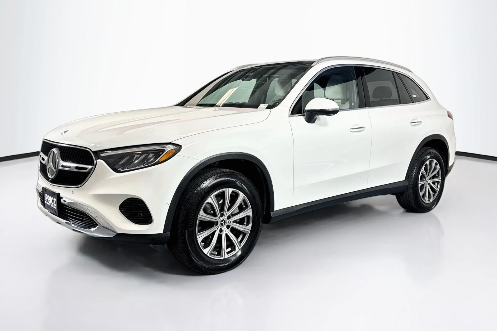 Used 2026 Polar White Mercedes-Benz GLC 300 image 1