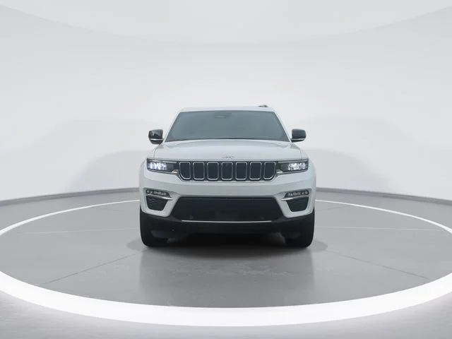 Used 2022 White Jeep 4xe image 3