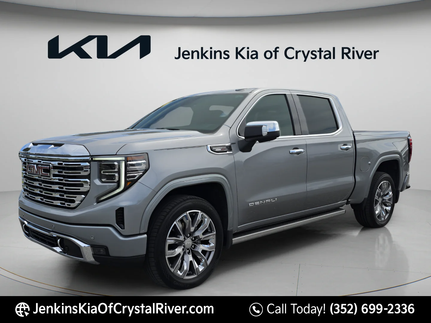 Used 2024 Sterling Metallic GMC Denali image 11
