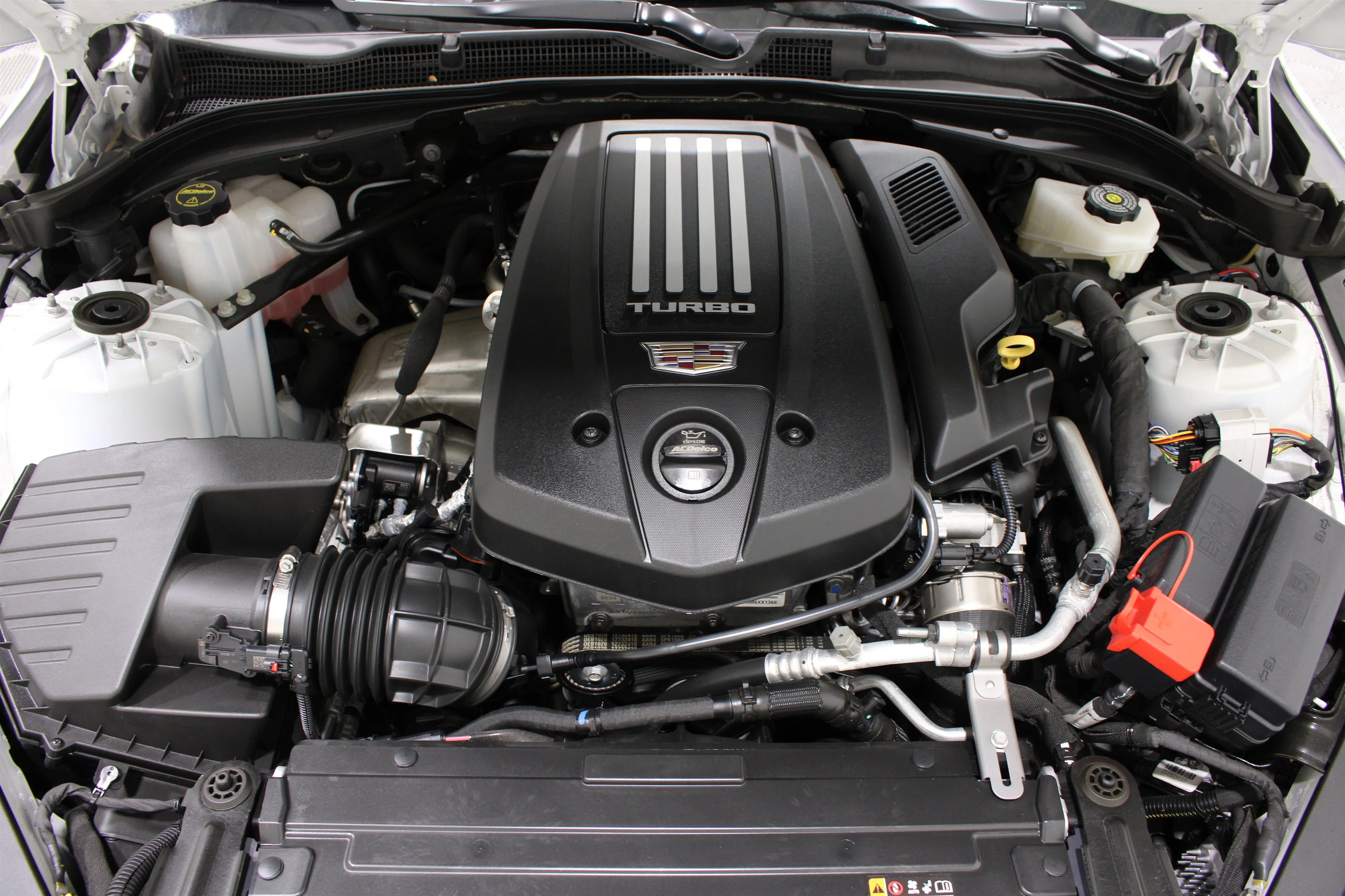 2025 Cadillac CT4 V-Series - Photo 40