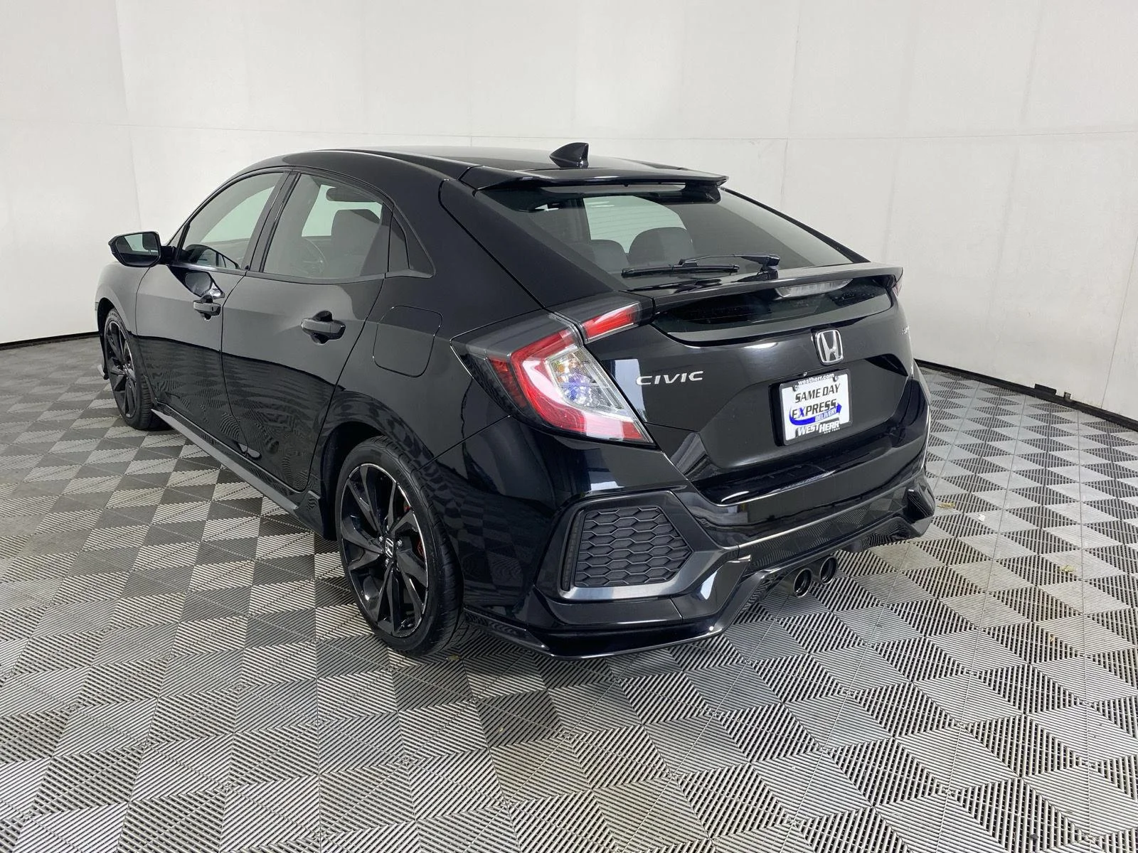 Used 2018 Crystal Black Pearl Honda Sport image 5