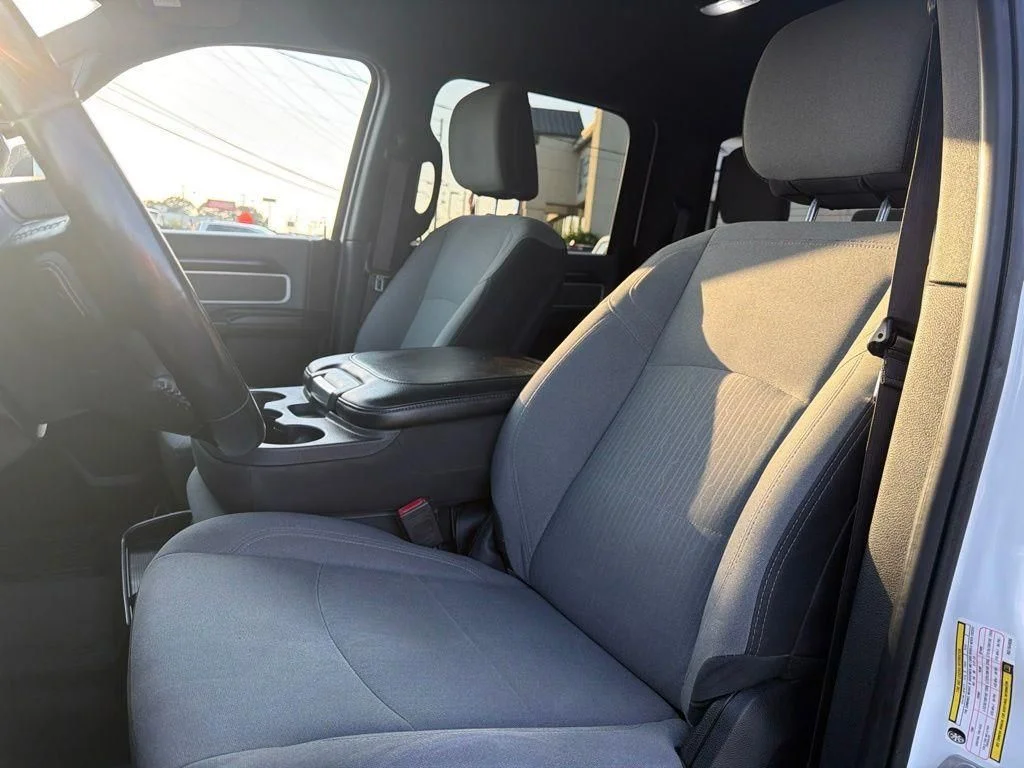 Used 2022 White Ram Big Horn image 29