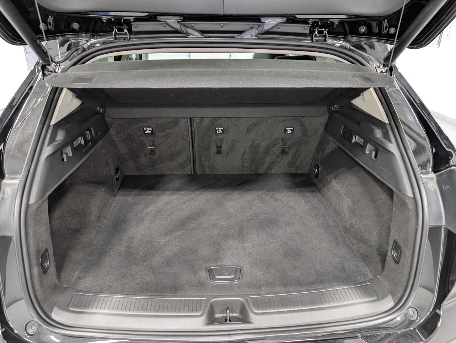 Used 2023 Ebony Twilight Metallic Buick Avenir image 7