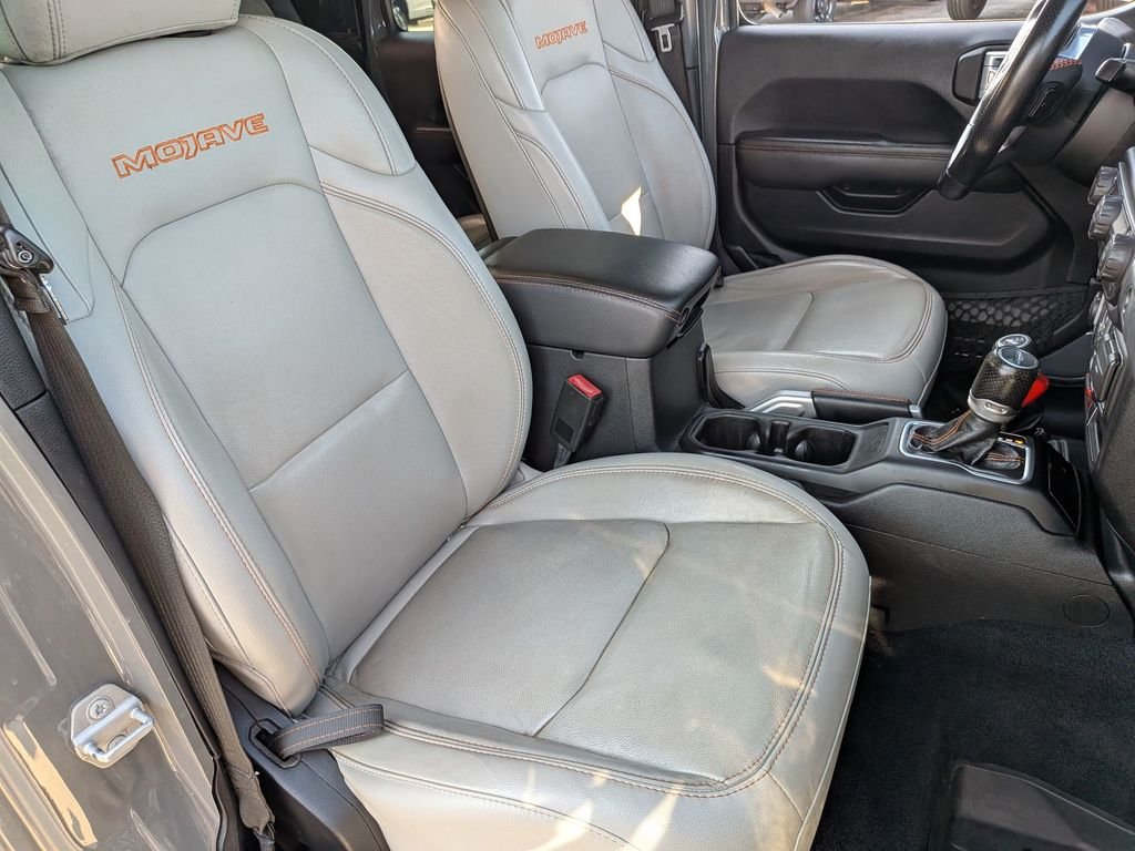 Used 2021 Gray Jeep Mojave image 29