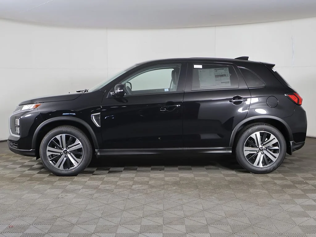 New 2026 Black Mitsubishi 2.0 SE image 15
