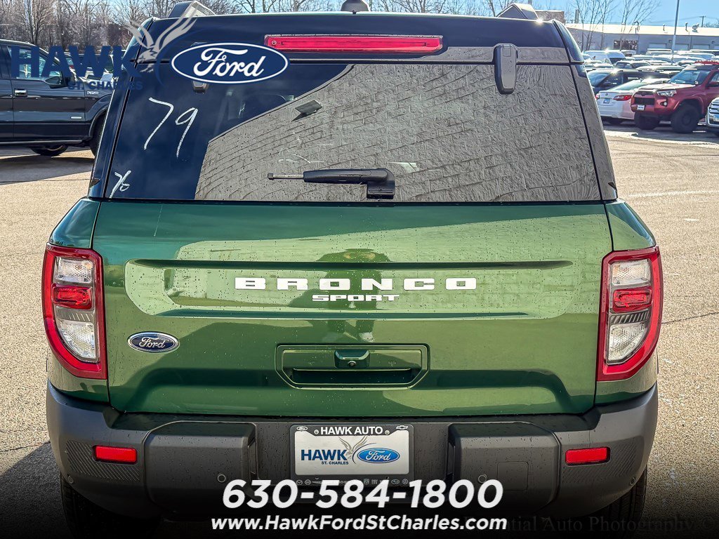 New 2025 Eruption Green Metallic Ford Outer Banks® image 5