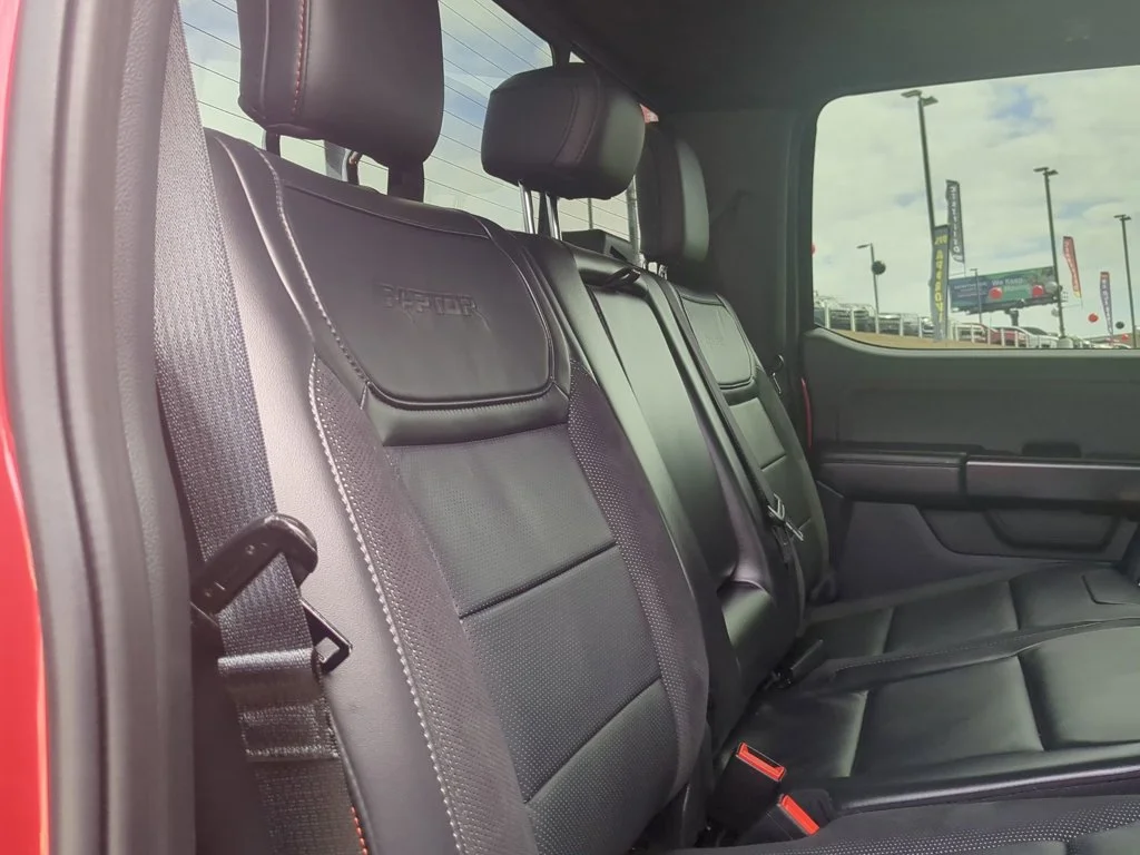 Used 2025  Ford Raptor image 27