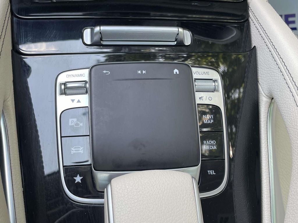 Used 2020 White Mercedes-Benz GLE 580 image 32