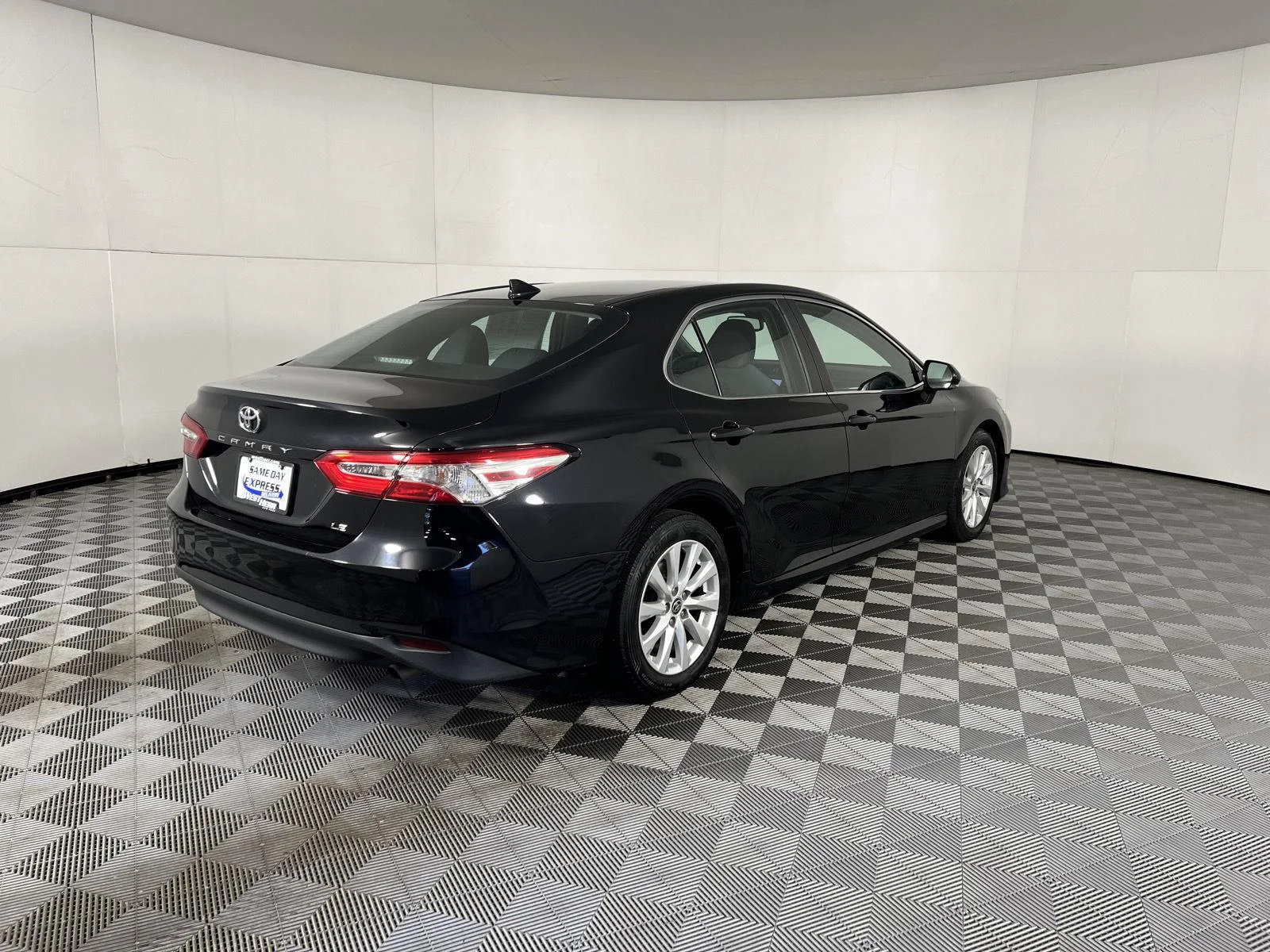 Used 2020 Bk Toyota LE image 35