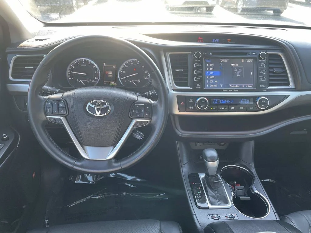 Used 2017 Silver Toyota Limited image 19