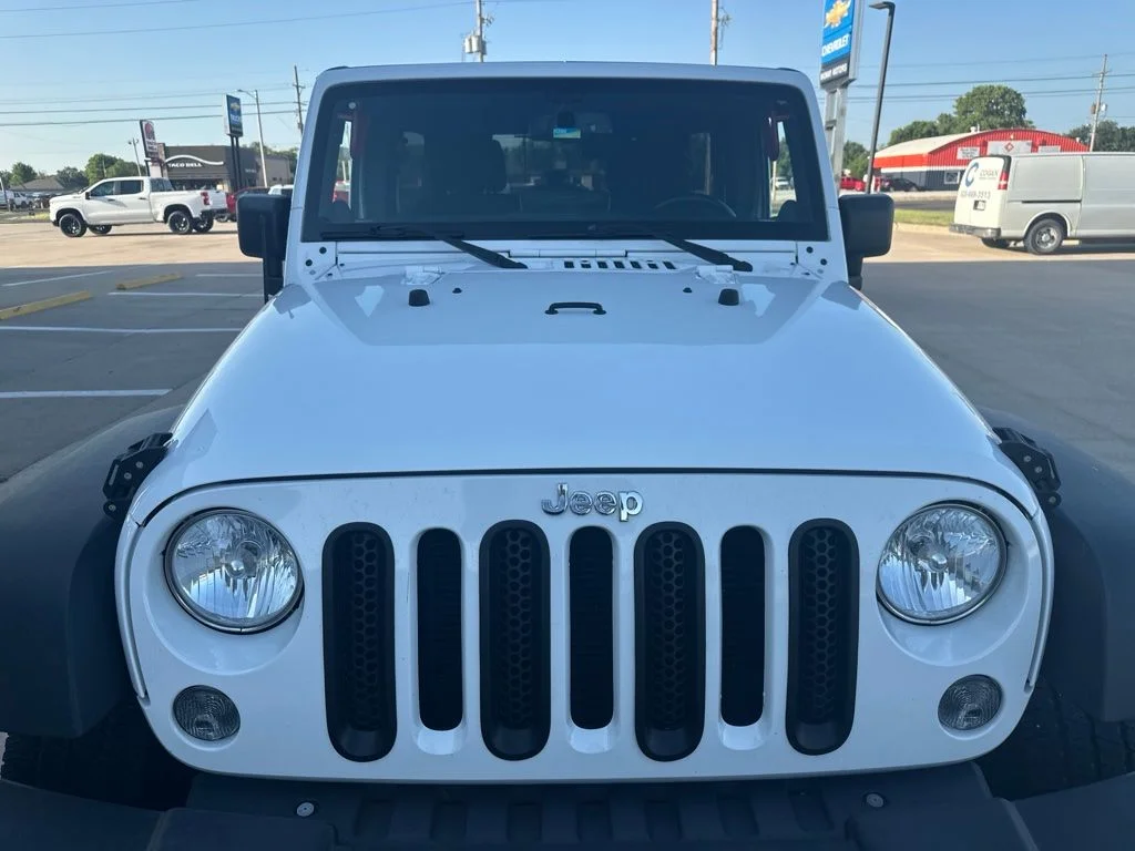 Used 2014 White Jeep Unlimited Sport image 24