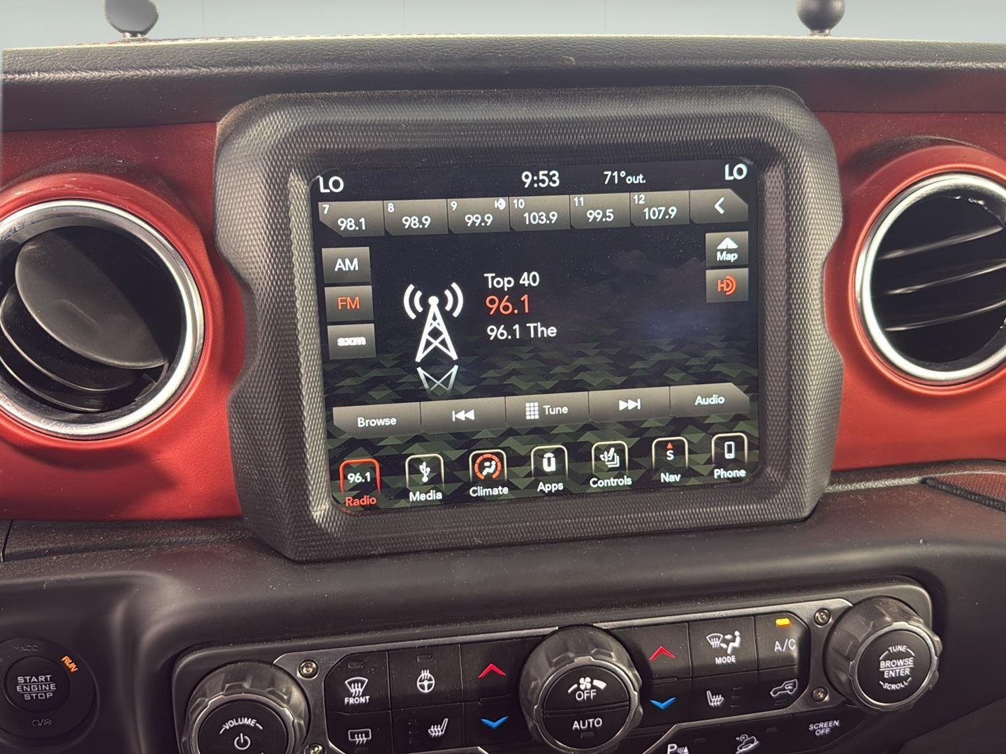 Used 2018 Billet Metallic Jeep Rubicon image 15