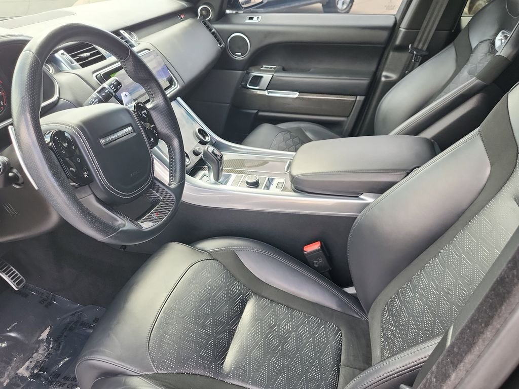 Used 2020  Land Rover SVR image 10