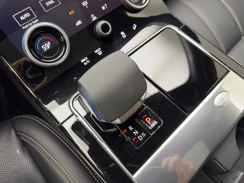 Used 2023 Black Land Rover R-Dynamic S image 68