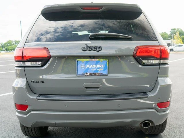 Used 2019 Gray Jeep Altitude image 7