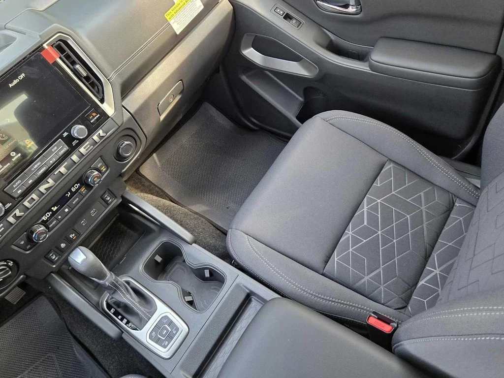 2026 Nissan Frontier SV - Photo 14