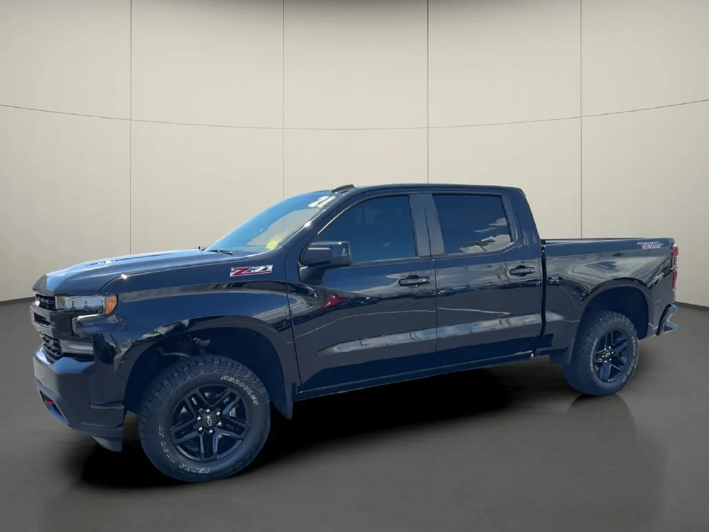 Used 2021 BLACK Chevrolet LT Trail Boss image 5