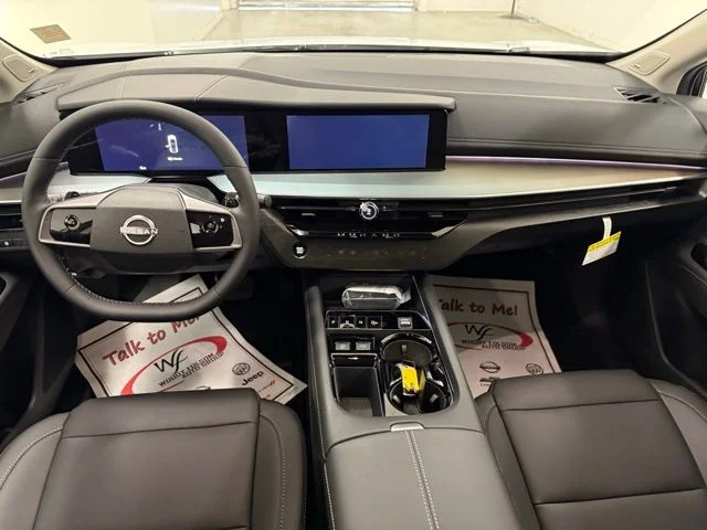 New 2025 Everest White TriCoat Nissan SL image 19