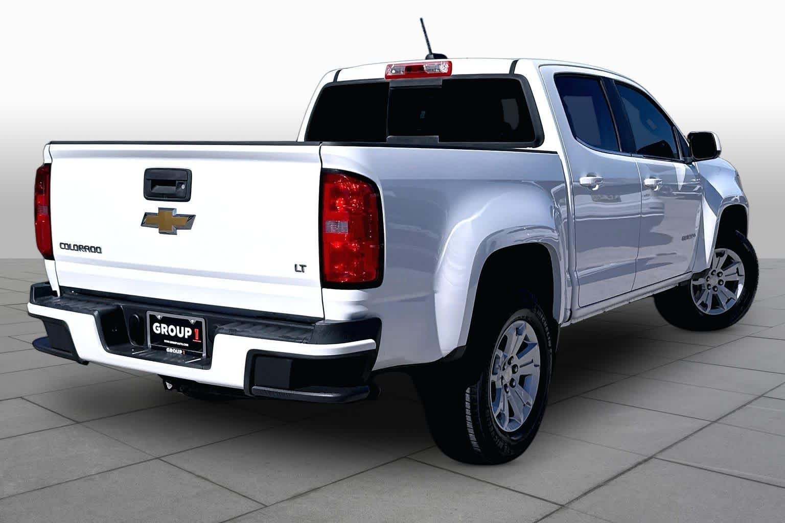 Used 2016 Summit White Chevrolet 2WD LT image 13
