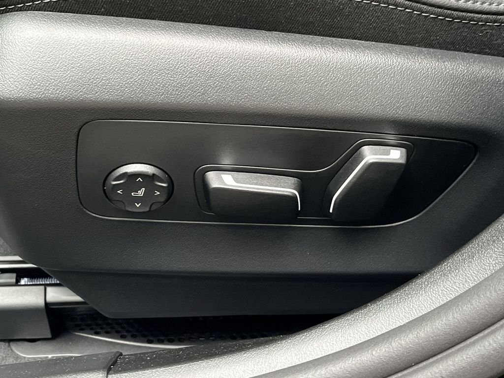 2026 BMW 5 Series 530i - Photo 12