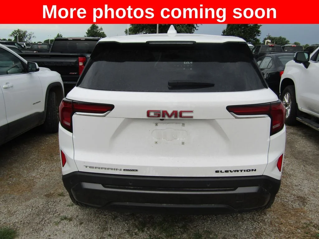 Used 2025 White GMC Elevation image 4