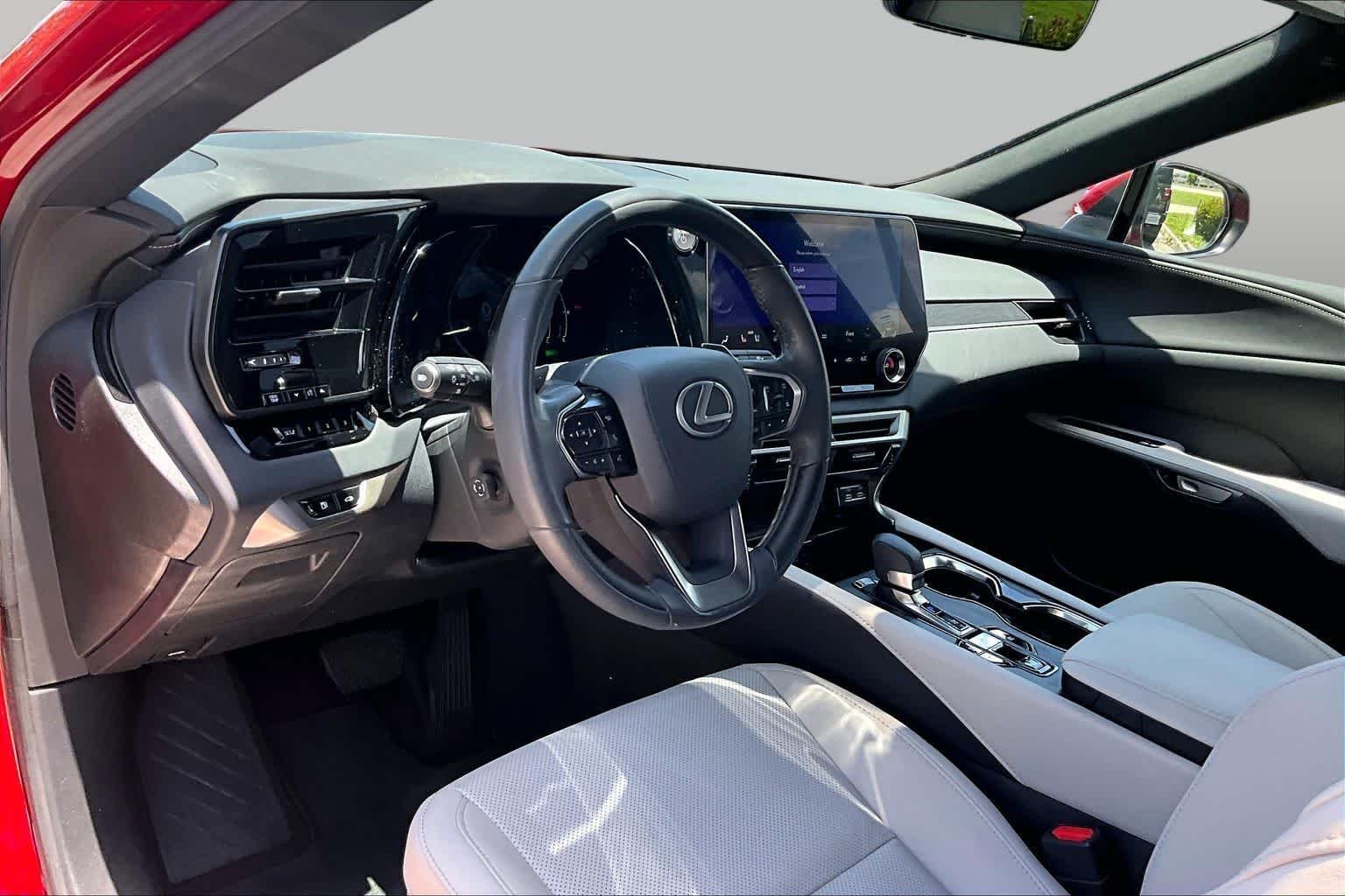Used 2024 Matador Red Mica Lexus Premium image 17
