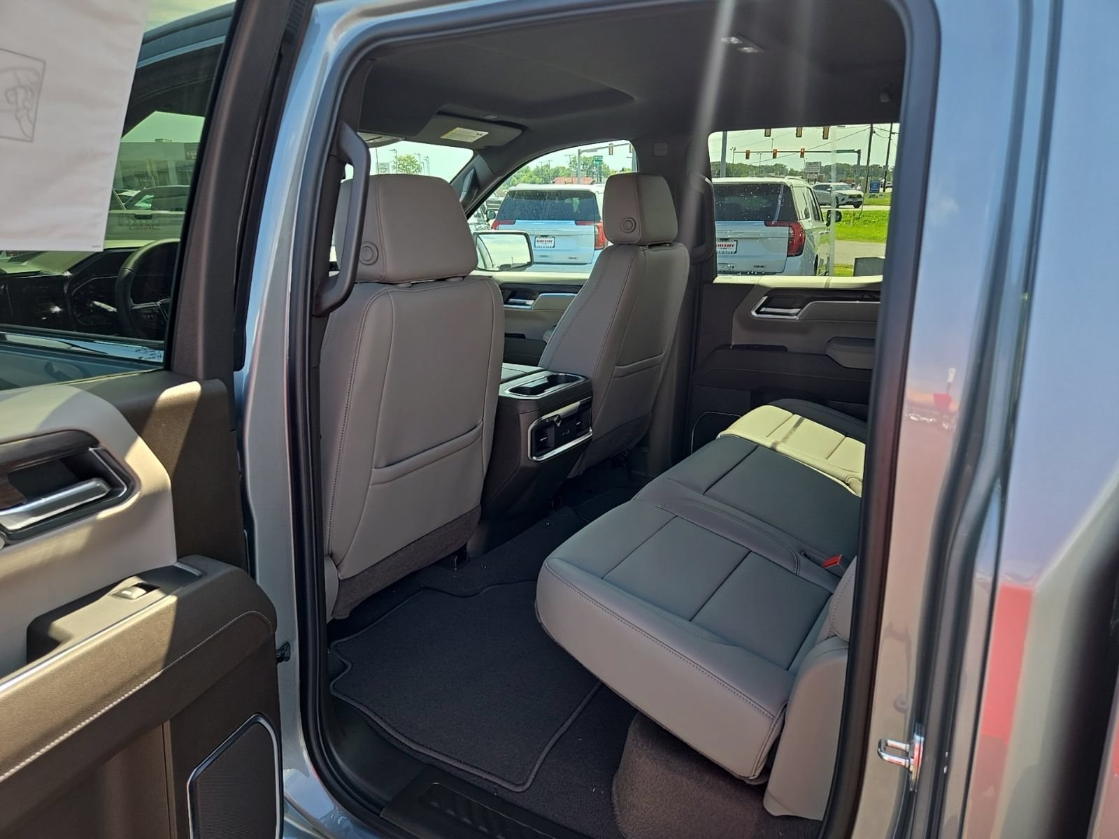 2026 GMC Sierra 1500 SLT - Photo 22