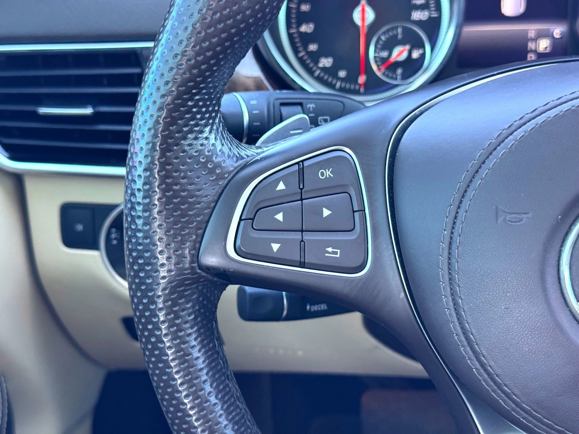 Used 2019  Mercedes-Benz GLS 550 4MATIC® image 26
