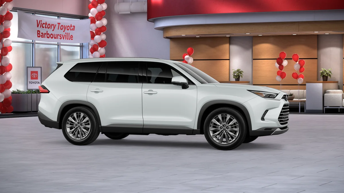 New 2026 Wind Chill Pearl Toyota Platinum image 12