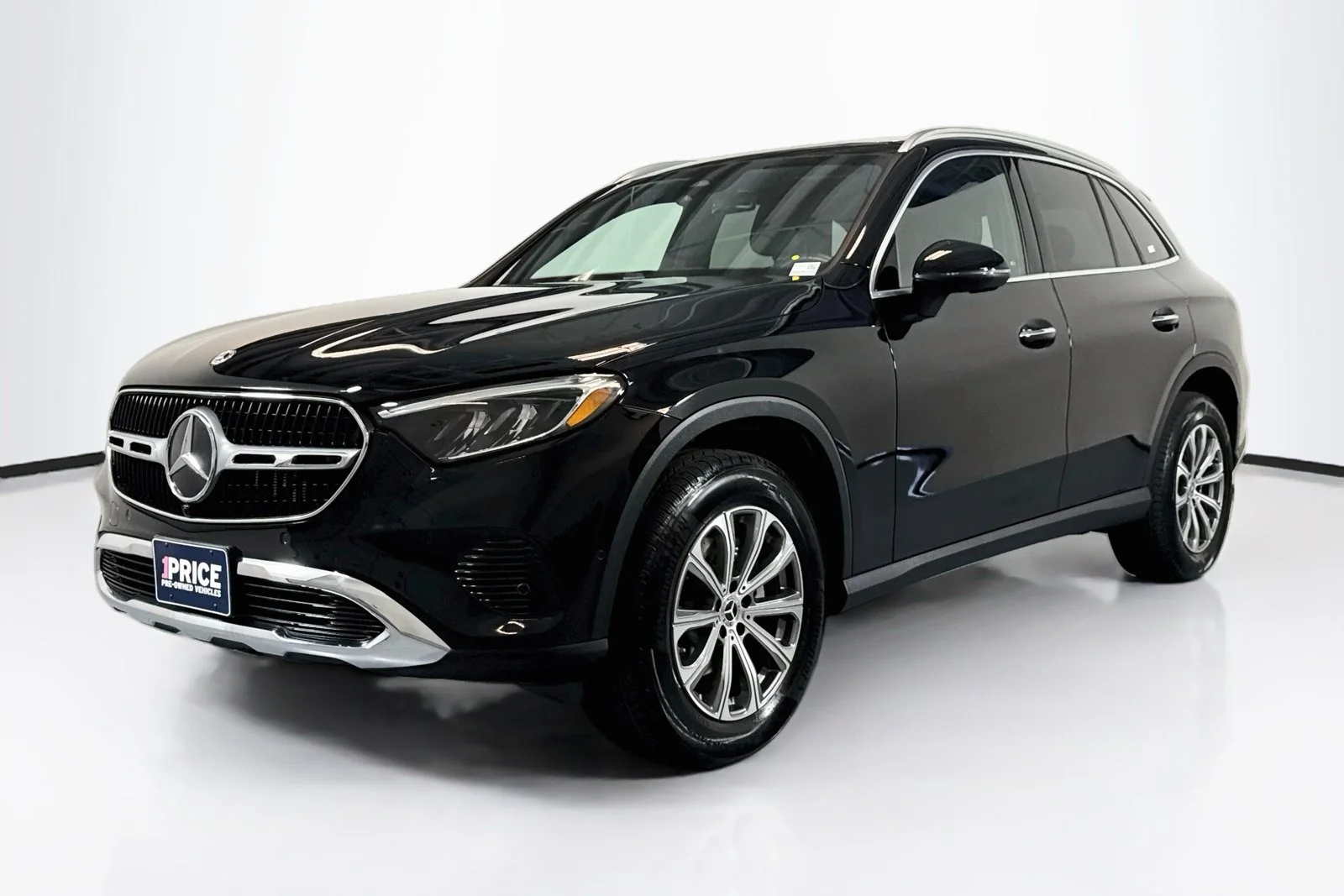 Used 2026 Black Mercedes-Benz GLC 300 image 1