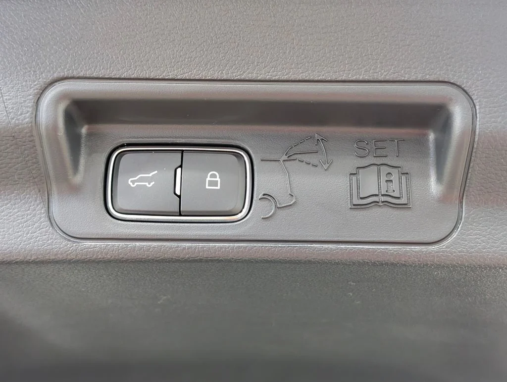 New 2026 Carbonized Gray Metallic Ford ST-Line image 21